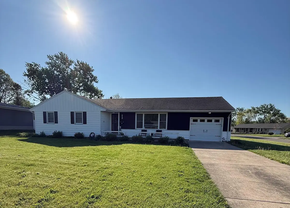 659 Warren Avenue, Washington Court House, OH 43160 - #1