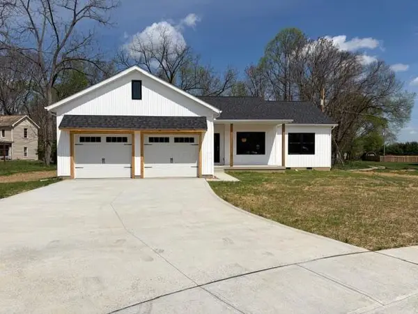 949 Hobart Court, Logan, OH 43138