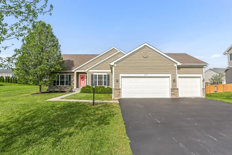 217 Warbler Court, Pickerington, OH 43147 - #2