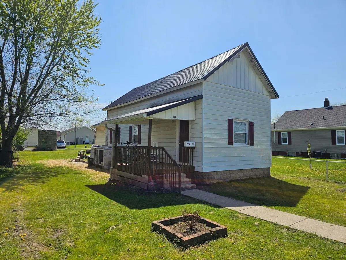 311 5th Street, Washington Court House, OH 43160 - #1