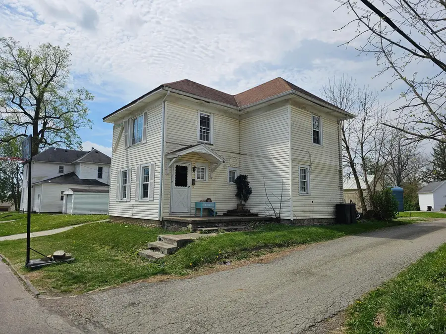 319 Hopkins Street, Washington Court House, OH 43160 - #2