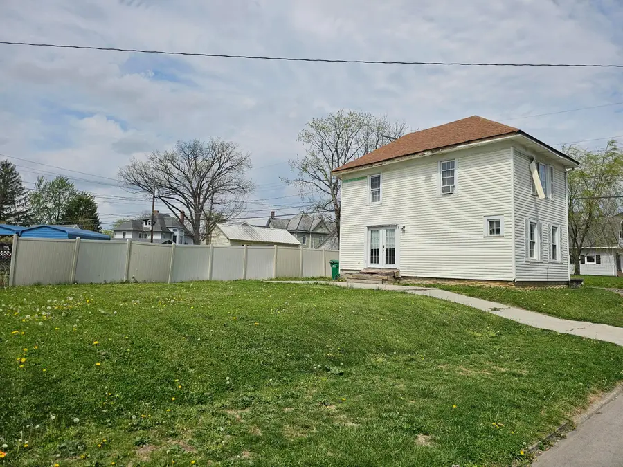319 Hopkins Street, Washington Court House, OH 43160 - #3