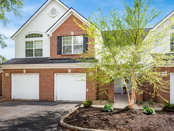 5853 Edge Of Village Village, Westerville, OH 43081