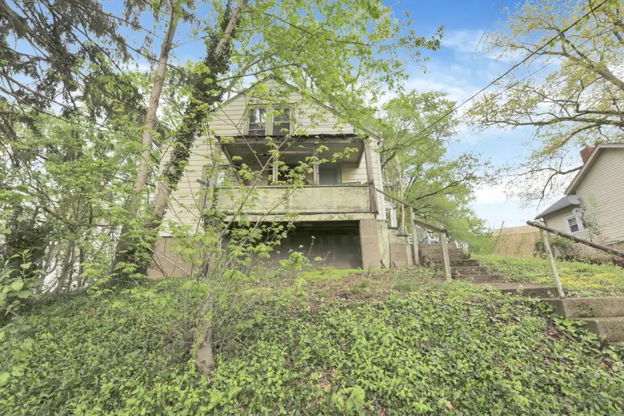 437 Warwick Avenue, Zanesville, OH 43701 - #2