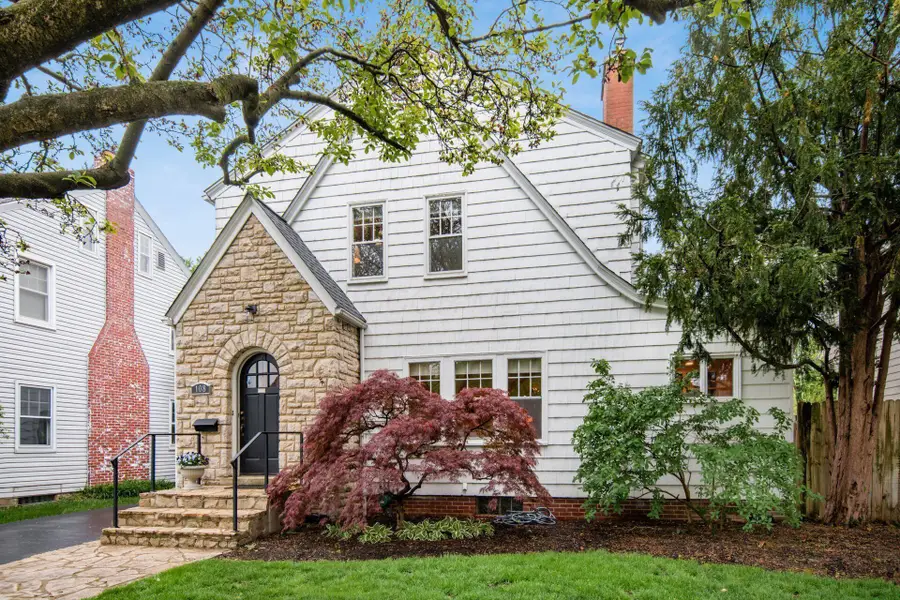 108 N Stanwood Road, Bexley, OH 43209 - #3