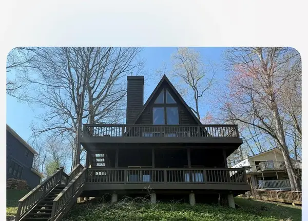 503 Greenacre Circle, Howard, OH 43028