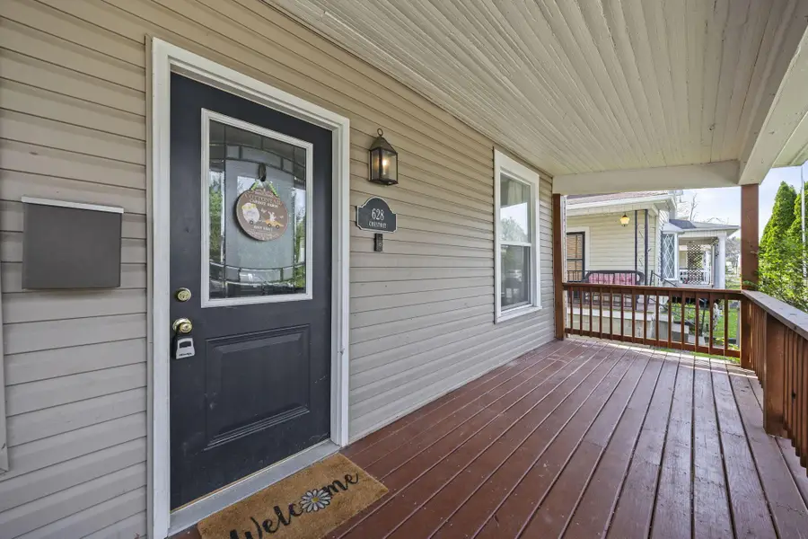 628 E Chestnut Street, Lancaster, OH 43130 - #2