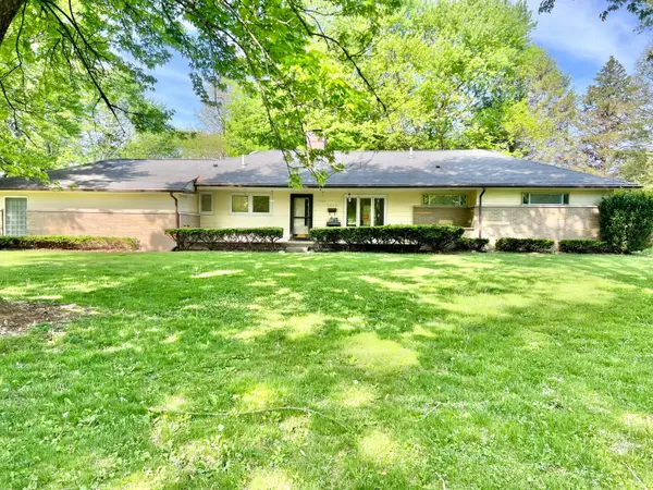 1813 Bledsoe Drive, Bellbrook, OH 45305