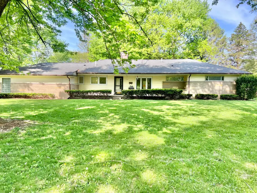 1813 Bledsoe Drive, Bellbrook, OH 45305 - #2