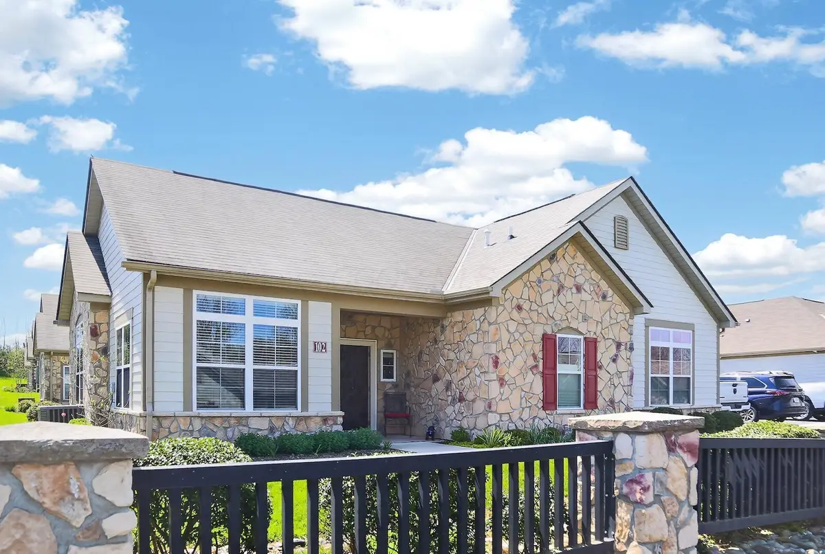 102 Colonial Woods Drive, Mount Vernon, OH 43050 - #1