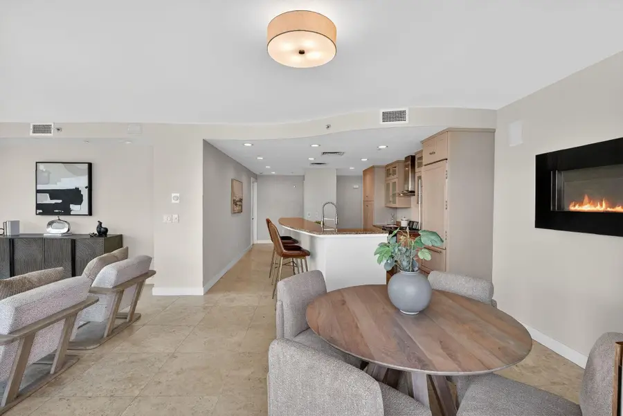 1 Miranova Place, Columbus, OH 43215 - #3