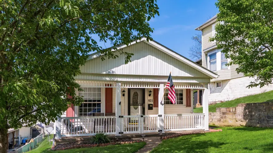 821 Stewart Avenue, Cambridge, OH 43725 - #2