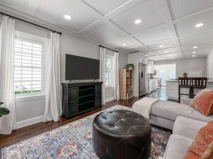 445 E Jeffrey Place, Columbus, OH 43214 - #3