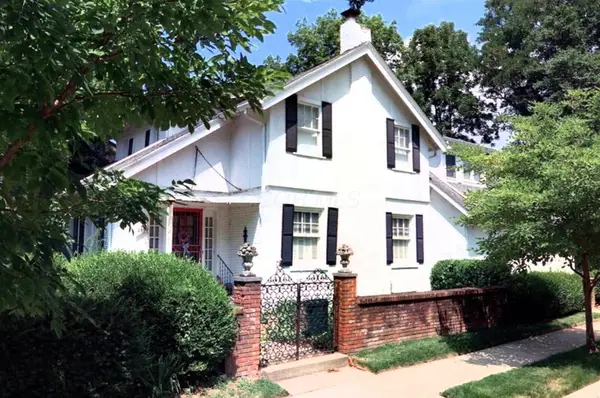 2808 Powell Avenue, Columbus, OH 43209