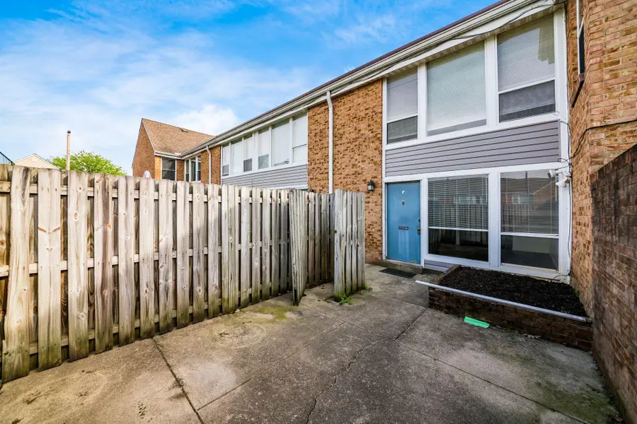 105 E Ticonderoga Drive, Westerville, OH 43081 - #3