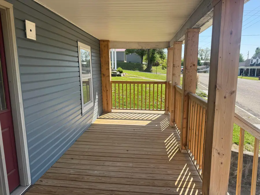 415 E 2nd Street, Wellston, OH 45692 - #2