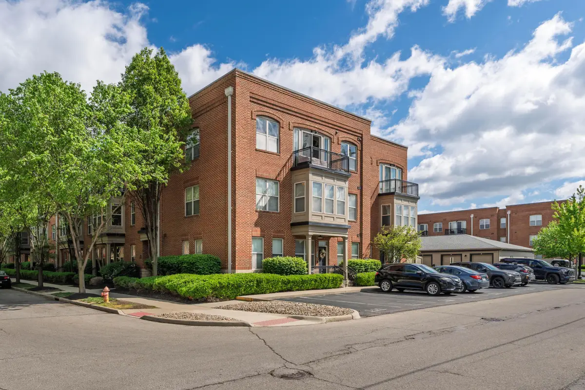 936 Perry Place, Columbus, OH 43215 - #1