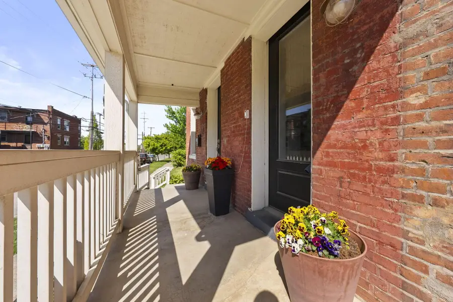 192 E 2nd Avenue, Columbus, OH 43201 - #2