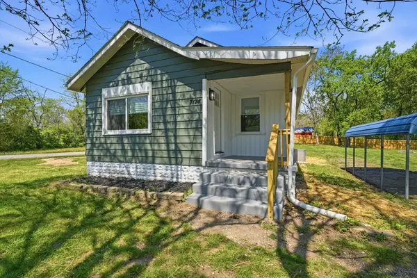 7174 London Groveport Road, Grove City, OH 43123