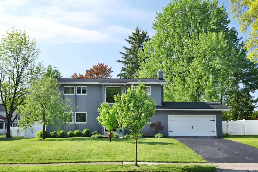 1363 Castleton Road N, Columbus, OH 43220 - #2