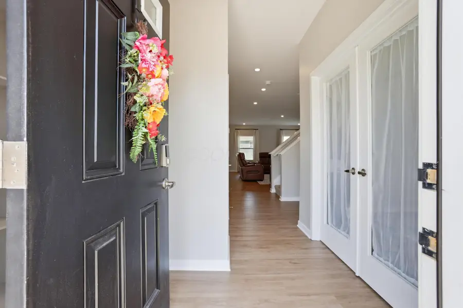 27 Hemingway Avenue, Ashville, OH 43103 - #3