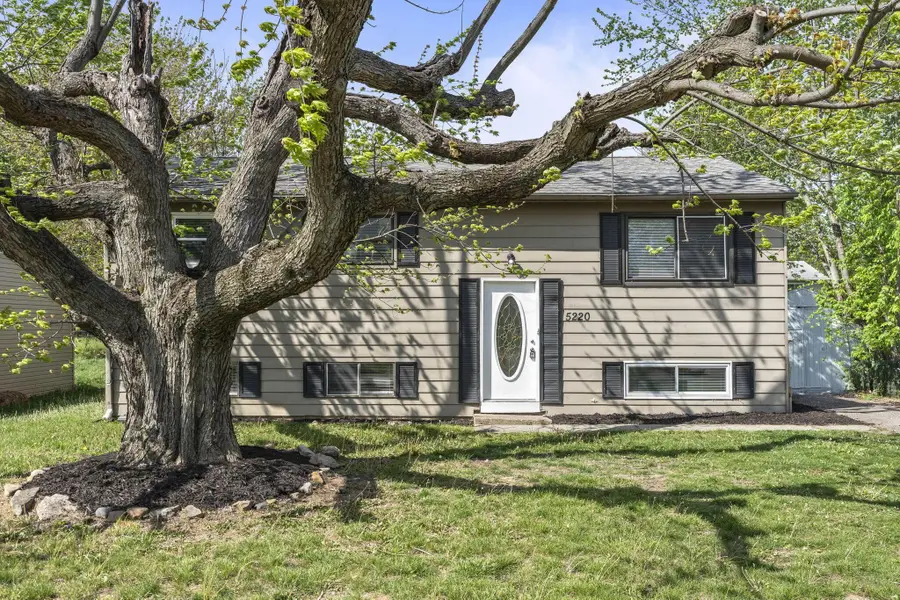 5220 Refugee Road, Columbus, OH 43232 - #2