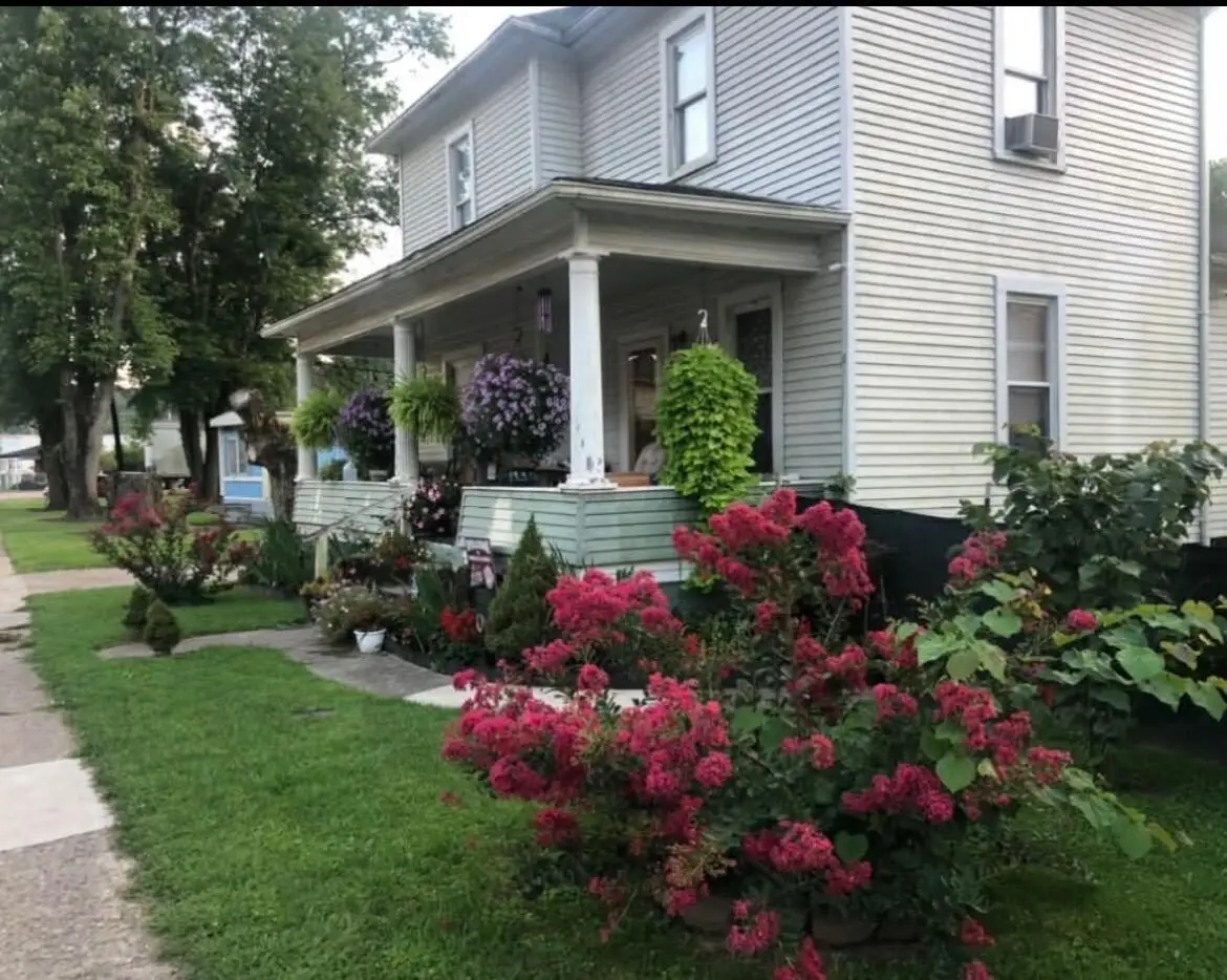 18 S High Street, Glouster, OH 45732 - #1