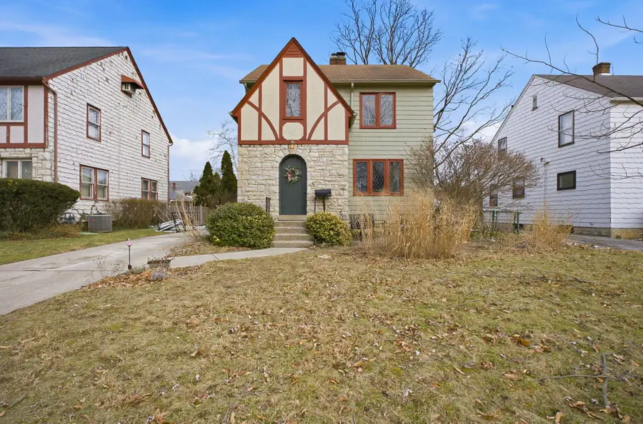 1002 S Cassingham Road, Columbus, OH 43209 - #2