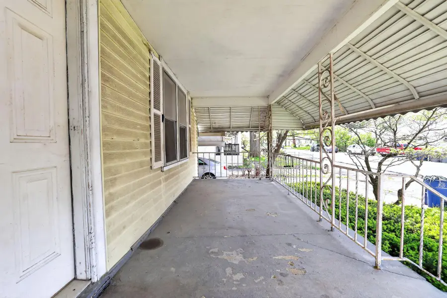 2448 Parkwood Avenue, Columbus, OH 43211 - #2