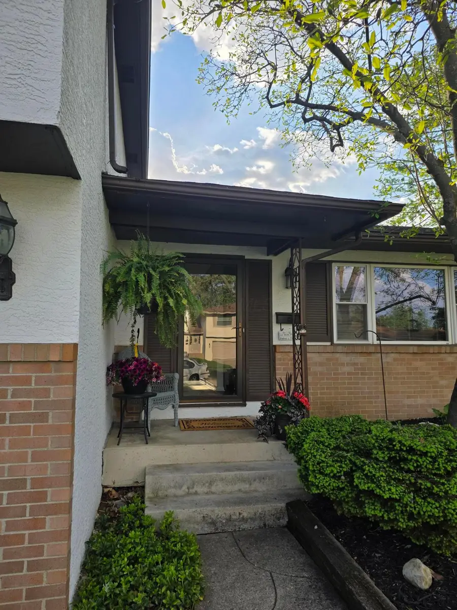 6013 Darby Lane, Columbus, OH 43229 - #3