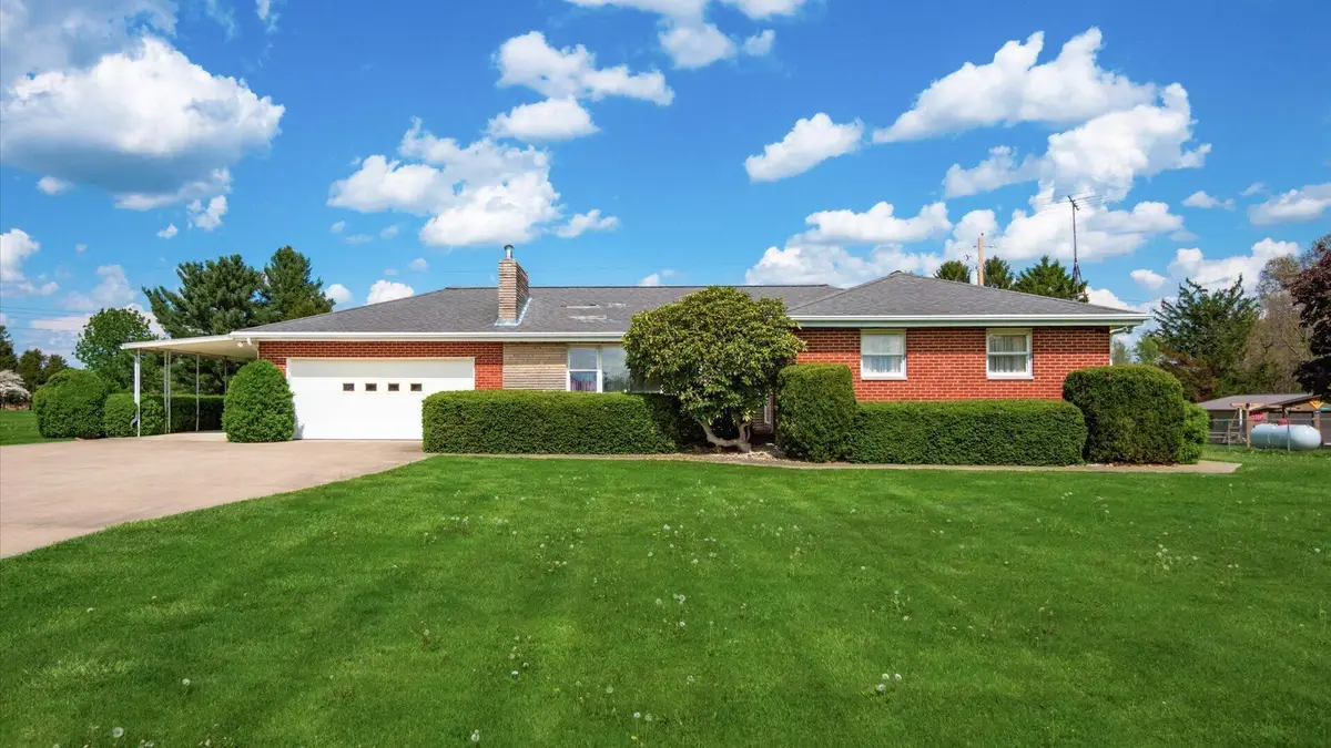 6952 State Route 13 Ne, Somerset, OH 43783 - #1