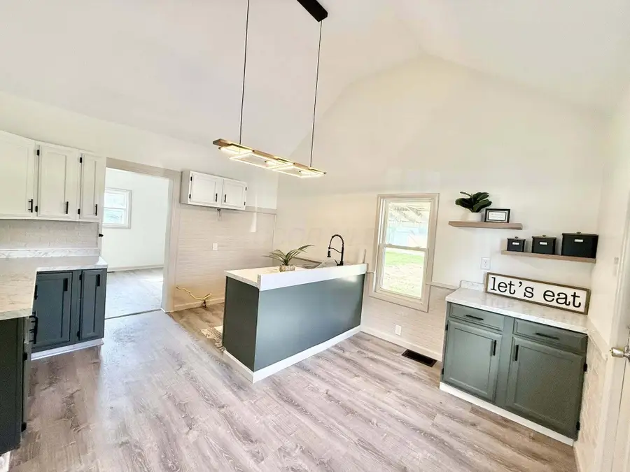 207 S Harrison Street, Mount Vernon, OH 43050 - #2