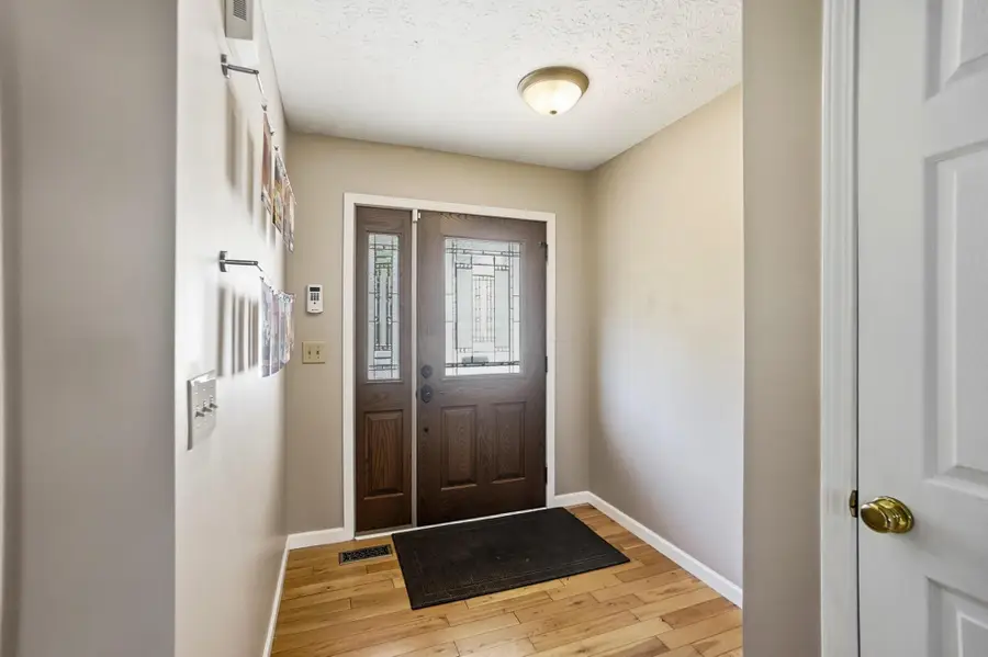 3834 Highland Bluff Drive, Groveport, OH 43125 - #3