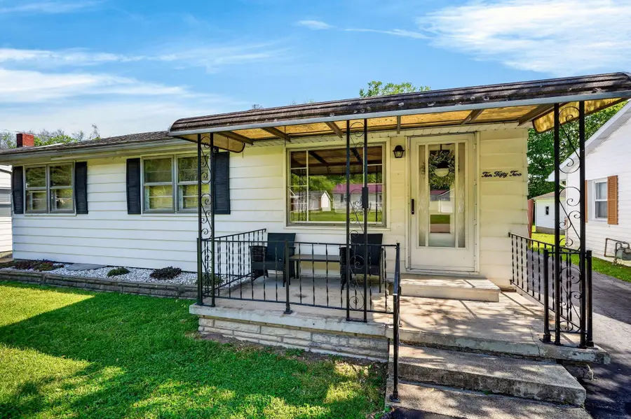 1052 Lake Drive, Chillicothe, OH 45601 - #3