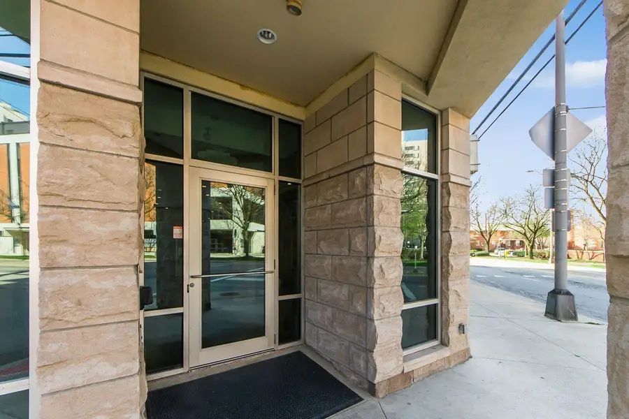 196 S Grant Avenue, Columbus, OH 43215 - #2