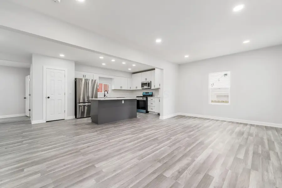 905 Carpenter Street, Columbus, OH 43206 - #3