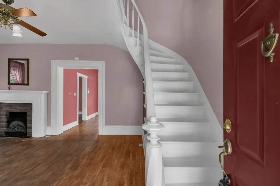 112 N Catherine Street, Mount Vernon, OH 43050 - #3