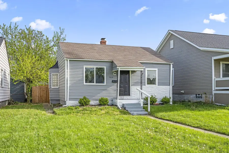 926 E 19th Avenue, Columbus, OH 43211 - #2