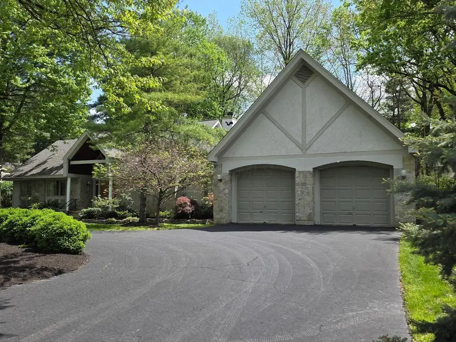 668 Founders Ridge Drive, Columbus, OH 43230 - #2