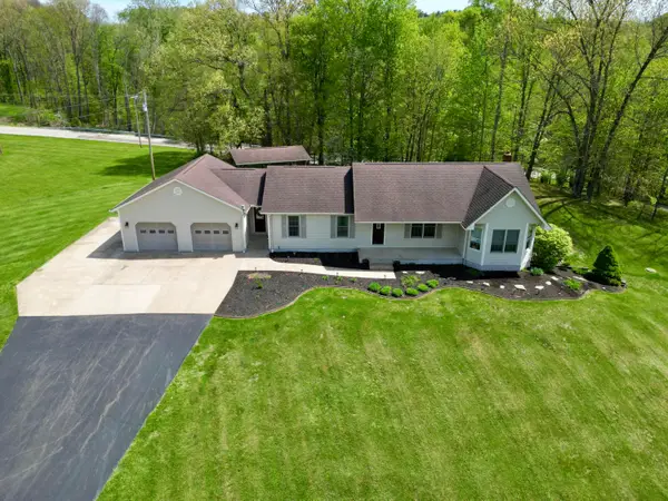 8600 Honeysuckle Drive, Dresden, OH 43821