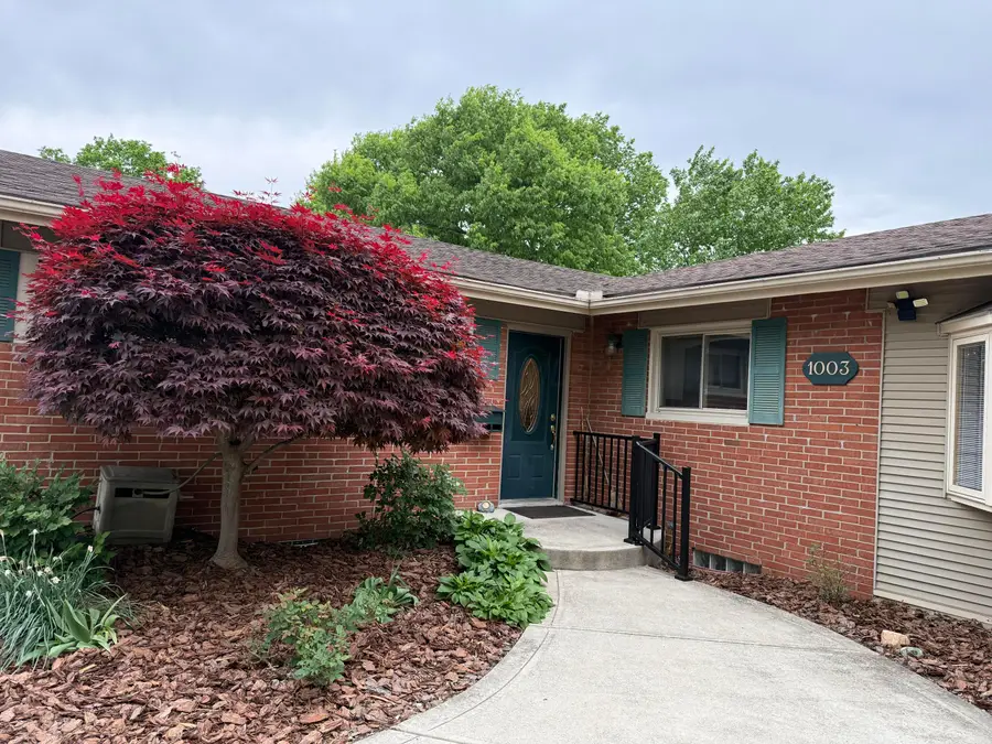 1003 Lynwood Avenue, Circleville, OH 43113 - #2