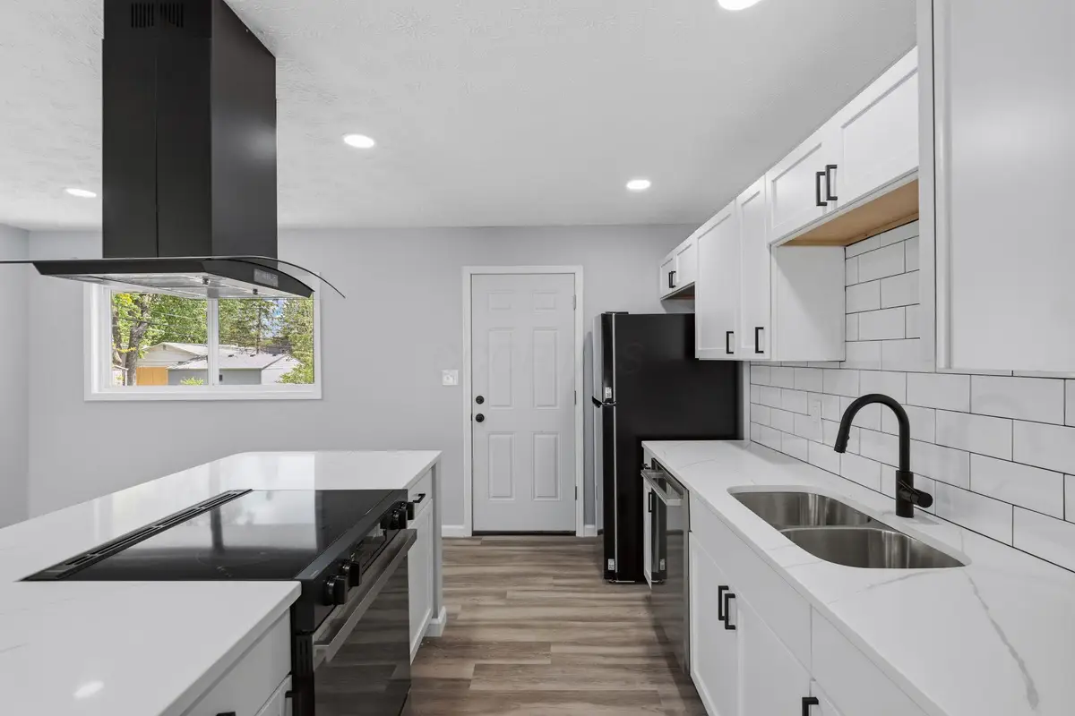 6060 Tiverton Square W, Columbus, OH 43229 - #1