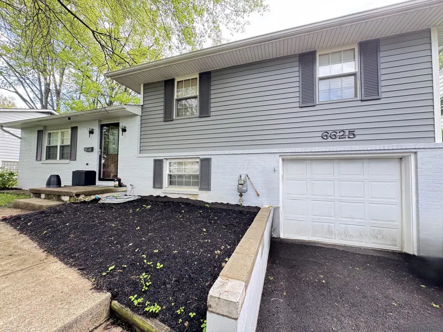 6625 Red Coach Lane, Reynoldsburg, OH 43068 - #2