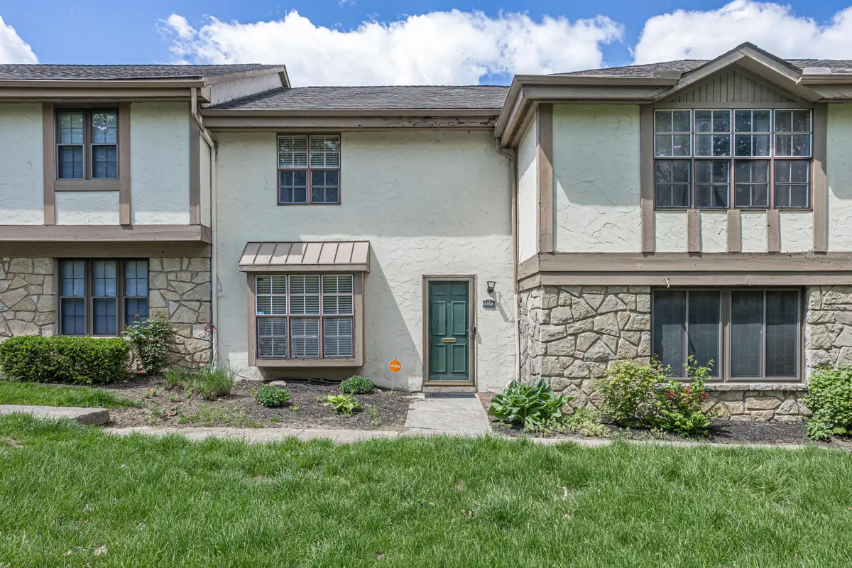 6168 Stornoway Drive S, Columbus, OH 43213 - #1