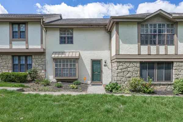 6168 Stornoway Drive S, Columbus, OH 43213