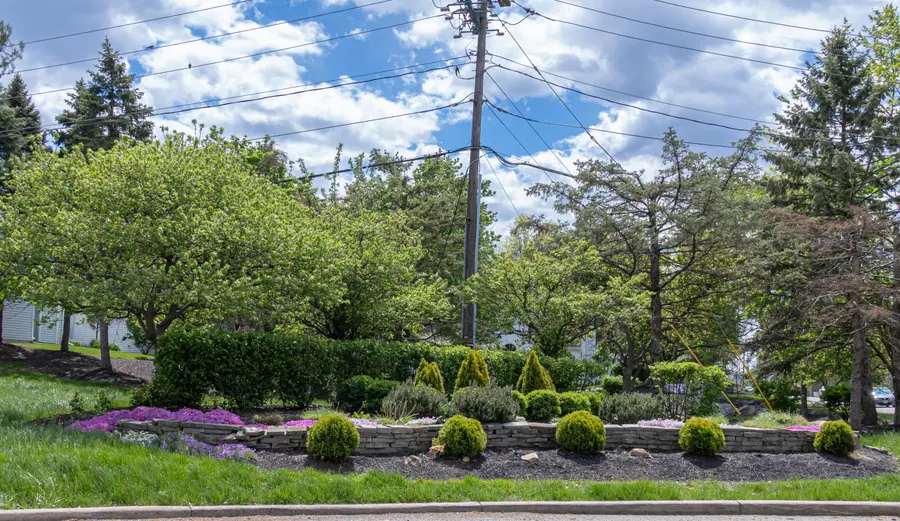 6168 Stornoway Drive S, Columbus, OH 43213 - #3