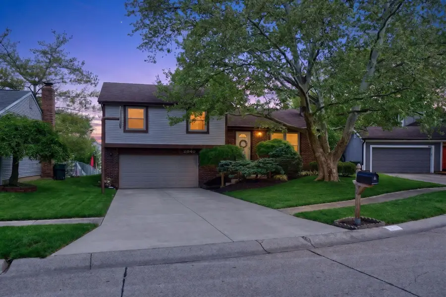 2040 Tuckaway Court, Columbus, OH 43228 - #2