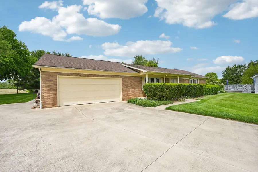 676 Fairlawn Drive, Circleville, OH 43113 - #3