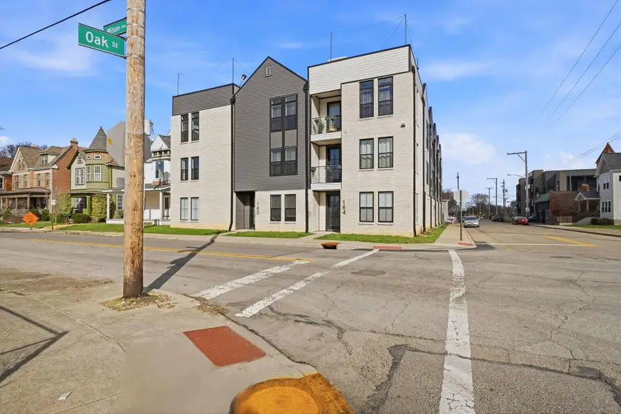 160 Wilson Avenue, Columbus, OH 43205 - #3