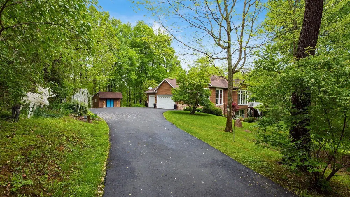 6202 Goss Road, Sugar Grove, OH 43155 - #1